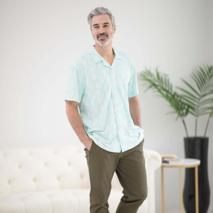 Untucked Short Sleeve Cooling Shirt with Magnetic Closures in Blue Leaf